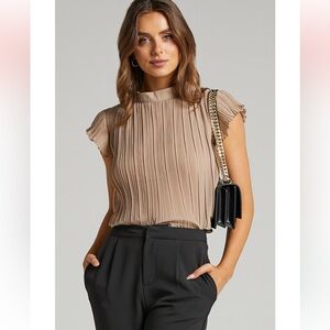 NWOT SHOWPO Harlow top